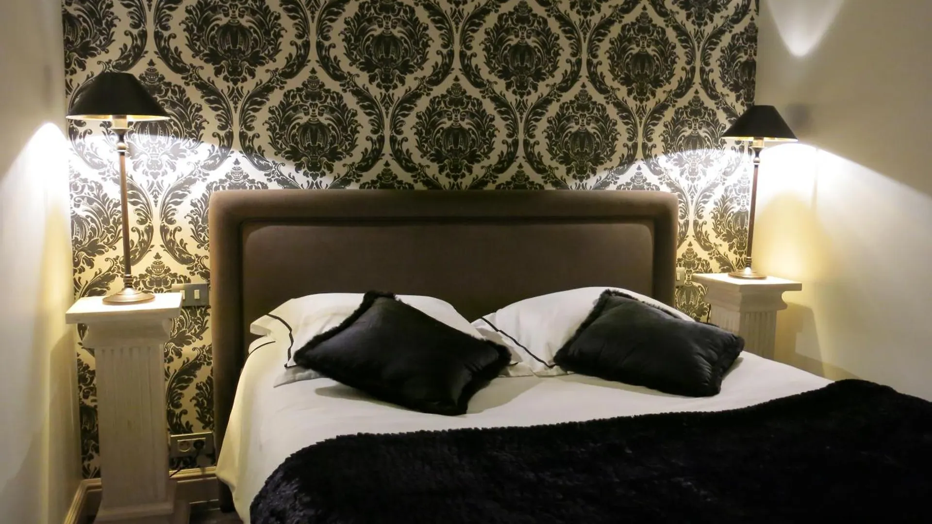 Hoeve Chartreuse Bruges 0*,